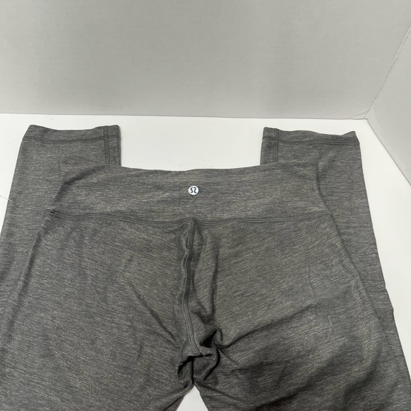 Lululemon Grey Size 6 Women’s Short Leggings, waist 28”, inseam 23”, length - Picture 7 of 14